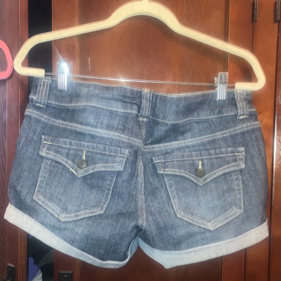 Celebrity Pink Jeans Dark Denim Mini Cuffed Shorts Belt Loops & Real Pockets sz9 - Picture 1 of 12